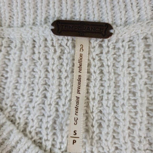 Temperance White Knitted Blouse - Picture 3 of 7